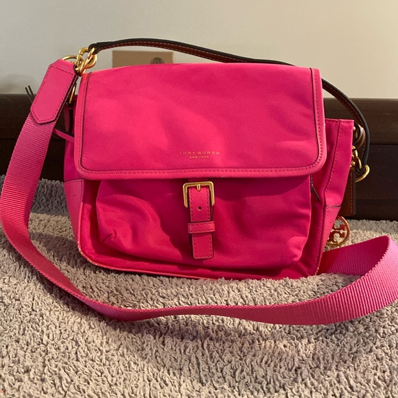 Tory Burch Handbags - Tory Burch Perry Nylon Hot Pink crossbody bag royal blue quilted lining